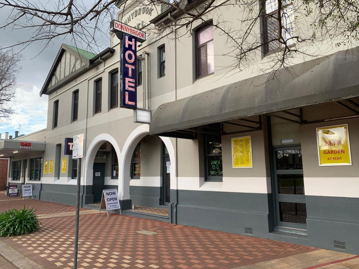 Donnybrook Hotel Wa Exterior photo